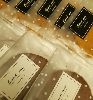 Thin-Um Cookies Light, crisp, and protein-packed. Baked with spelt flour, pea protein, and flax — perfectly spiced and golden. Flavors: Vanilla Coconut, Vanilla Dream, Minty Delight, Mango Bliss, Ginger Zing, Espresso Crunch. High in plant-based protein and baked to perfection — a guilt-free crunch you’ll crave.